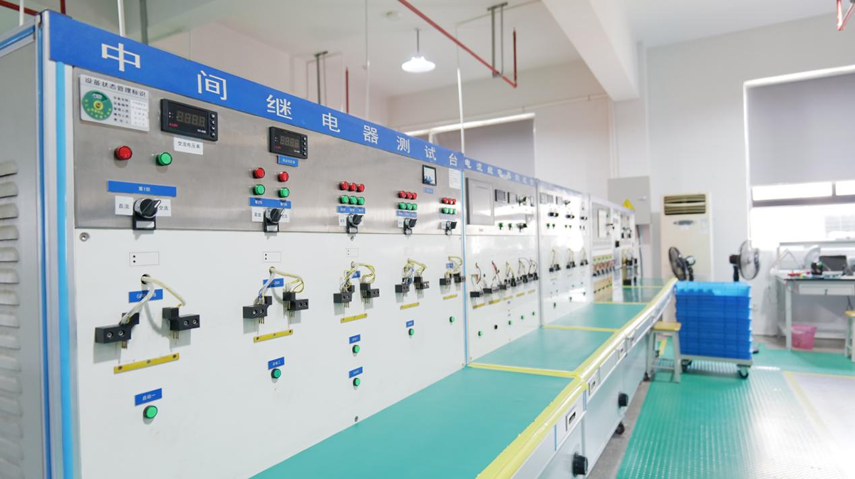 中間繼電器測試臺